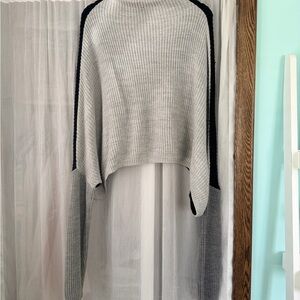 PrettyLittleThing Light Gray Cropped Knit Top with Black Trim